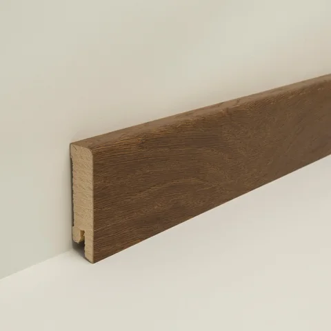 Sockelleiste furniert Eiche mocca · 16 × 60 mm