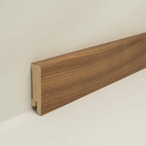 Sockelleiste furniert Nussbaum · 16 × 60 mm