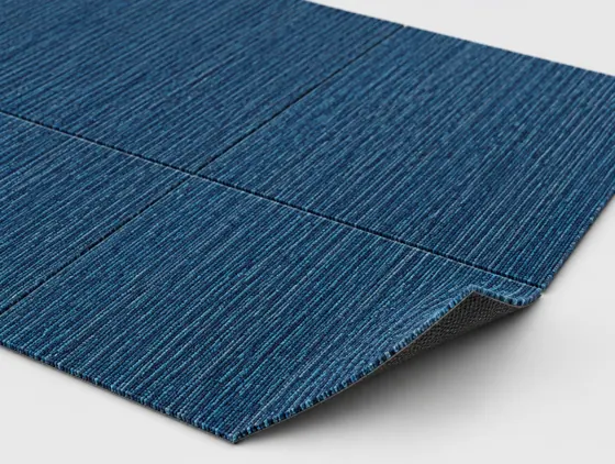 Teppichfliese Output Line Blau · 50 × 50 cm · Farbe 1001