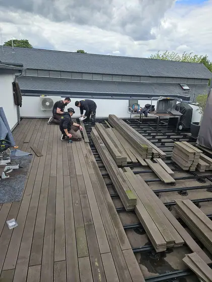Verlegung der Terrassendielen