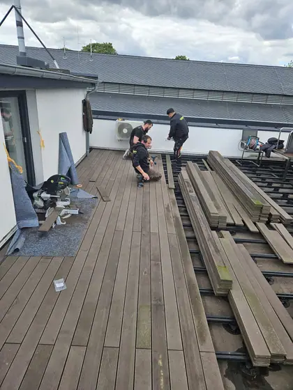 Dielen auf der Dachterrasse