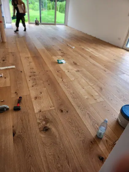 Rustikale Dielen im Raum