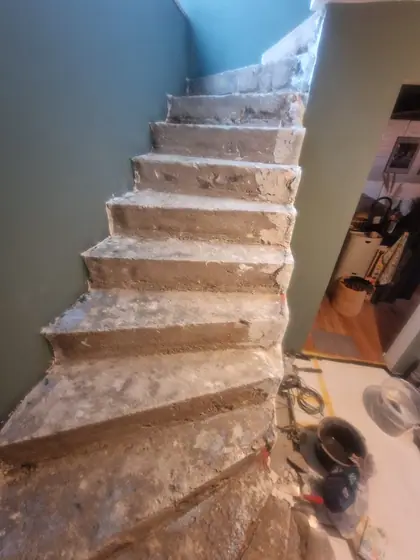 Die Rohbautreppe vorher